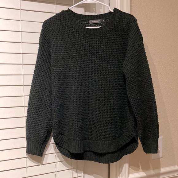 Black oversized balloon sleeve knit sweater. - Picture 1 of 3